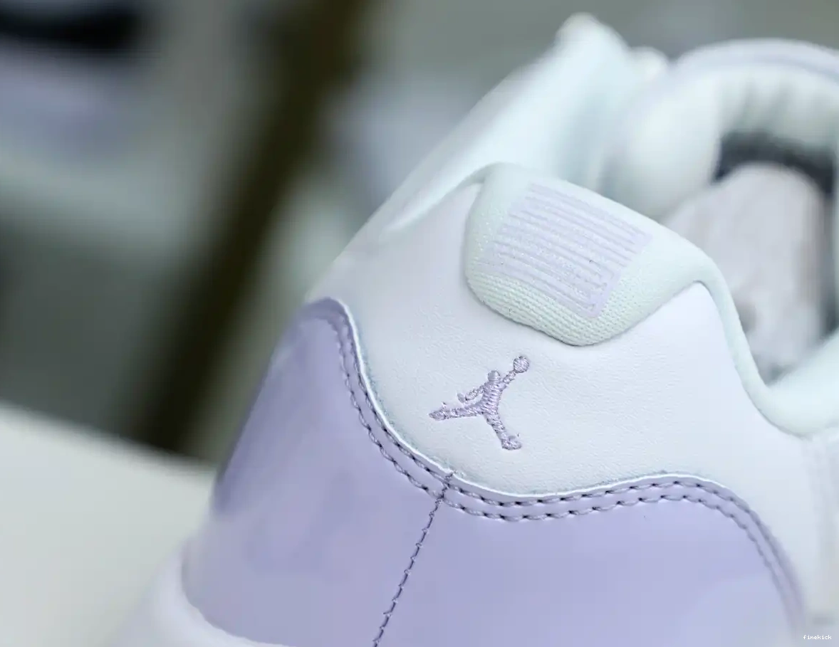 11 PURE VIOLET AIR LOW JORDAN 0506